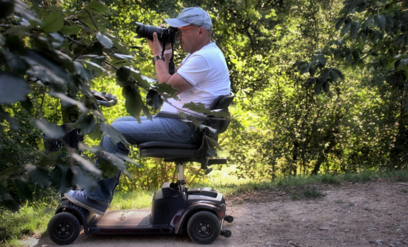 Niepełnosprawny fotograf